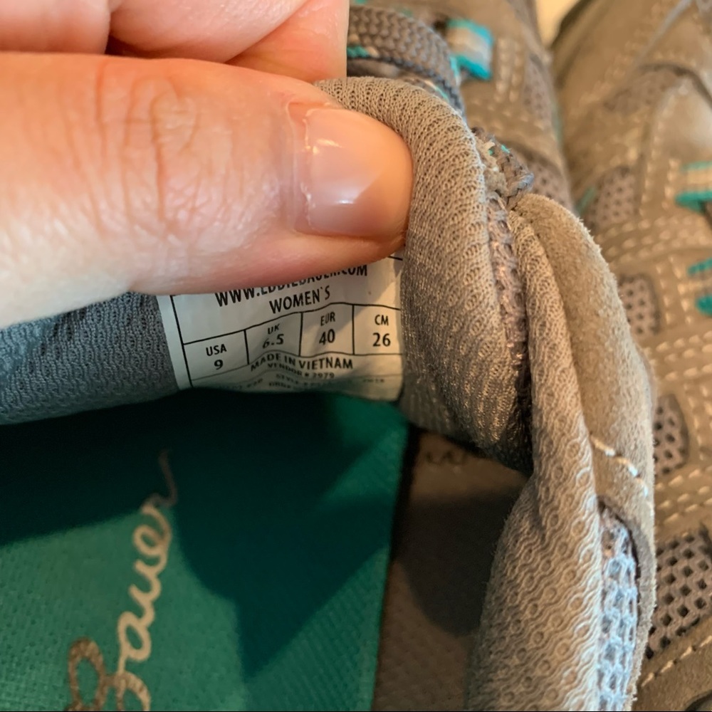 Women’s Eddie Bauer Hiking Shoes - Picture 6 of 7